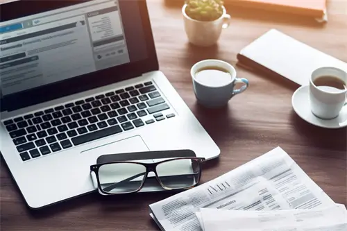 蓝罐和小熊哪个好吃